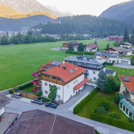 Vier Jahreszeiten 公寓 *