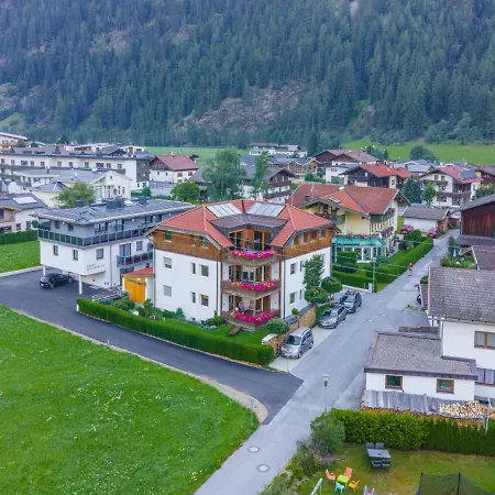 Vier Jahreszeiten Apartament Längenfeld