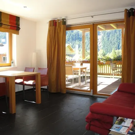 Vier Jahreszeiten 公寓 *