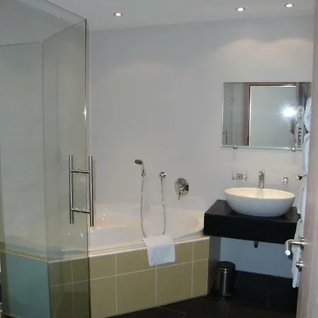 Vier Jahreszeiten * Längenfeld