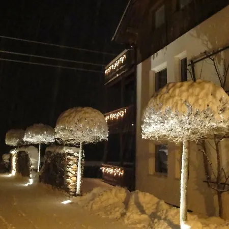 Vier Jahreszeiten 公寓 *